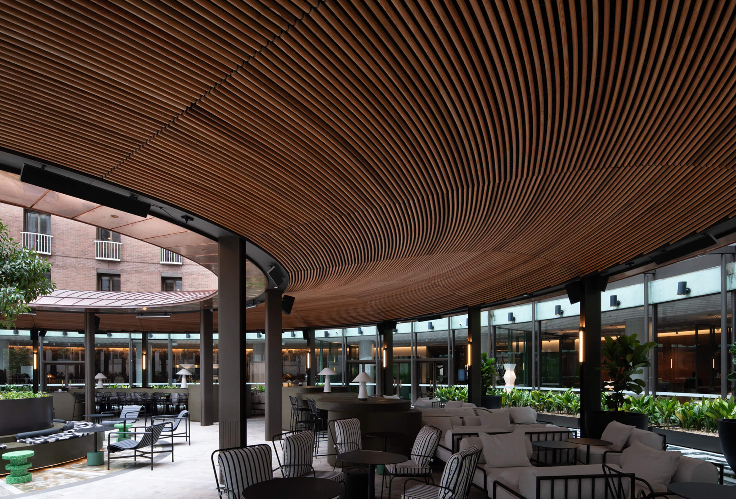 Sofitel_RGlover_1436-016LND