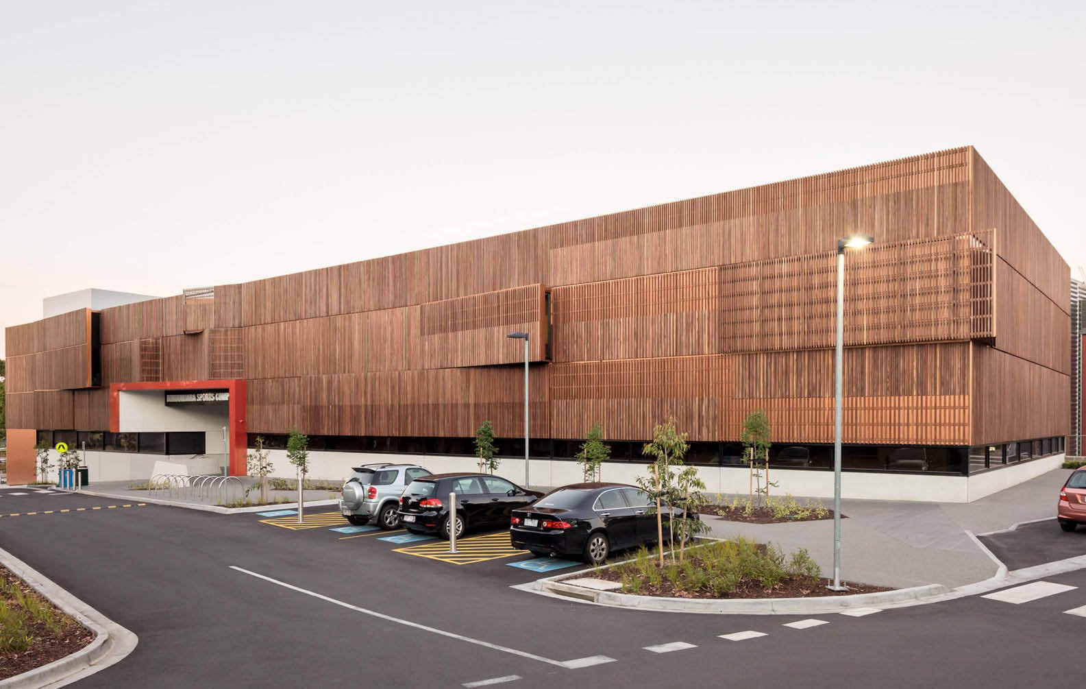 boroondara-sports-centres-timber-facade_10