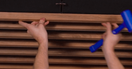 ceiling_clicking-on-battens-long