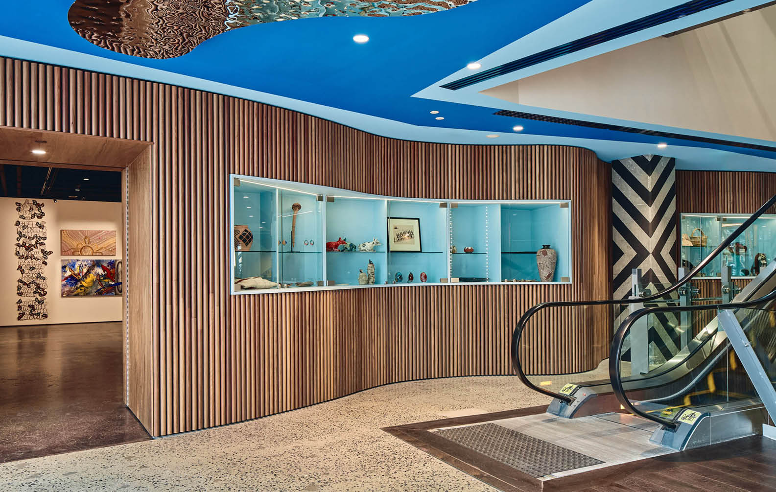 spotted-gum-battens-at-the-koorie-heritage-trust_09