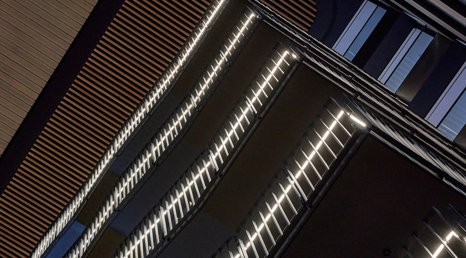 stunning-timber-ceiling-details-at-westpac_01