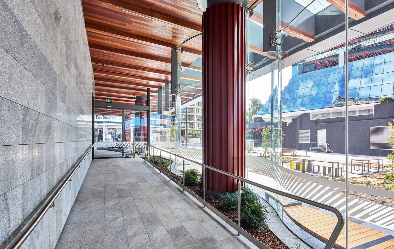 timber-ceiling-angles-at-western-sydney-university_09