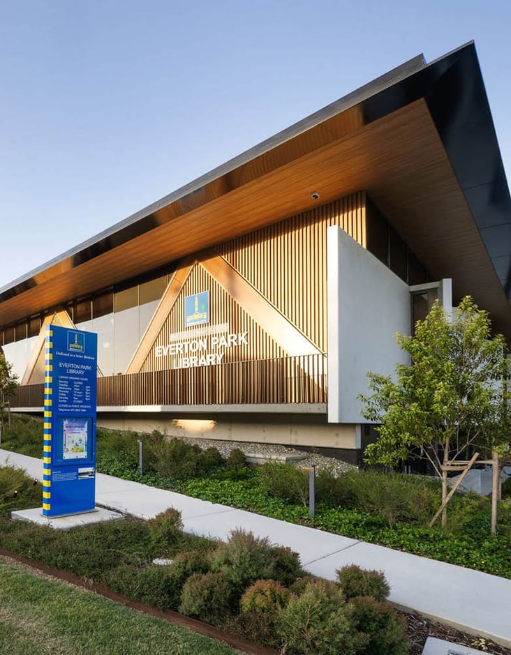 tree-canopy-inspired-facade-at-everton-park_03
