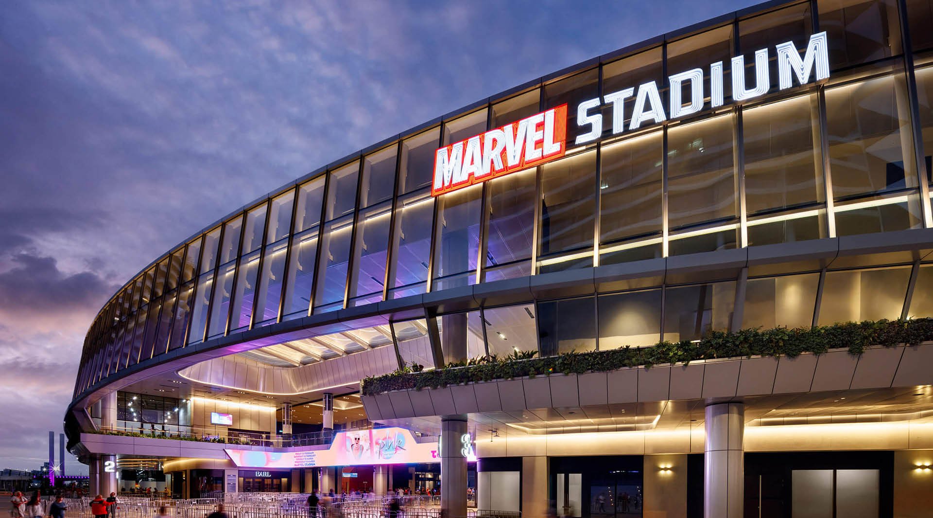 unique-timber-battens-at-marvel-stadium_01