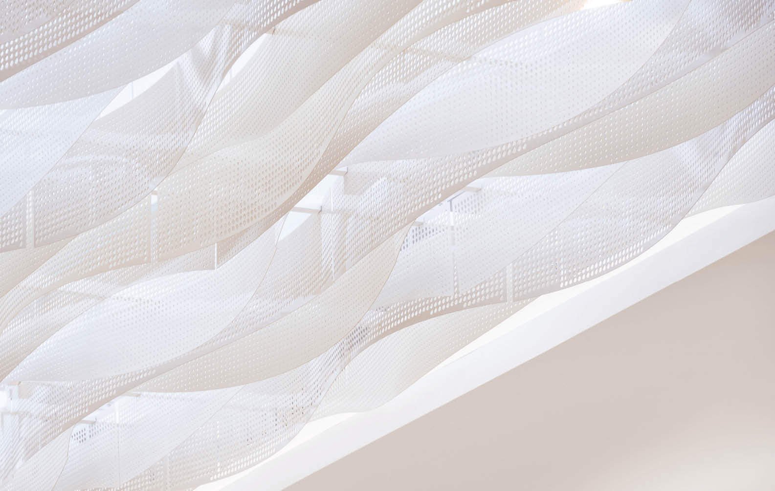 watergardens-food-court-aluminium-ceiling_10